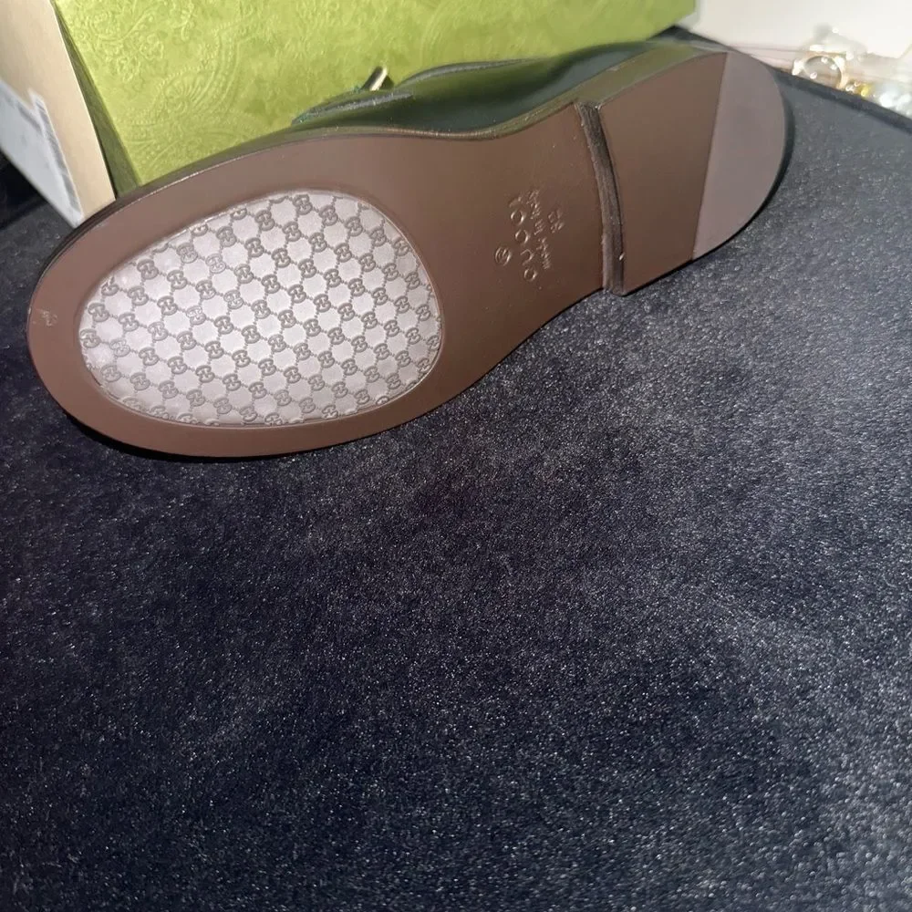 Brand new Gucci Black leather  Loafers with Tassel Detail size 32 us size 1